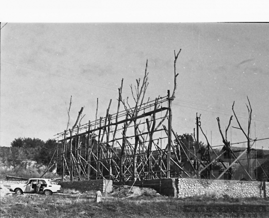 THM-BJ-11138 - Kakasdi faluház építése az 1980-as években 