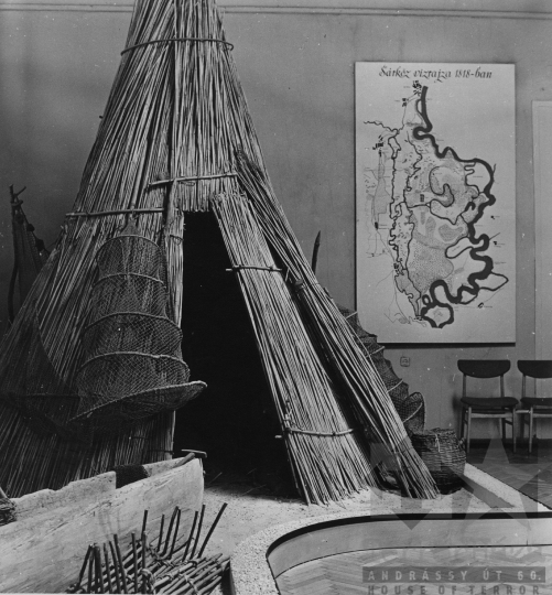 THM-BJ-11172 - Sárközi kiállítás a szekszárdi Béri Balogh Ádám Múzeumban az 1970-es években