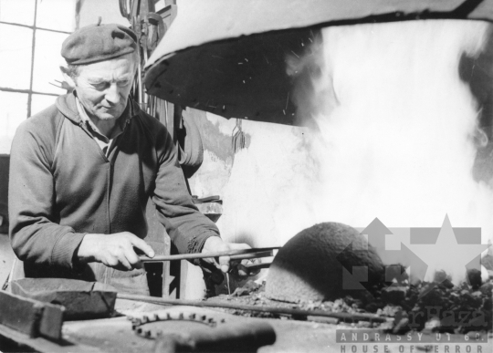 THM-BJ-11183 - Kovácsműhely a TOTÉV telephelyén Szekszárdon az 1970-es években