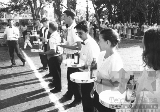 THM-BJ-11199 - Pincérfutóverseny a Szekszárdi Pincéregylet rendezésében Szekszárdon az 1990-es években
