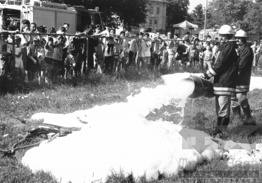 THM-BJ-11216 - Tűzoltóbemutató Nagydorogon az 1980-as években