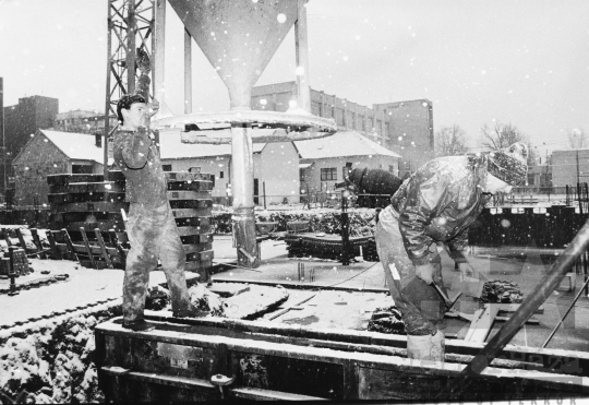 THM-BJ-11255 - Építkezés Szekszárdon az 1990-es években