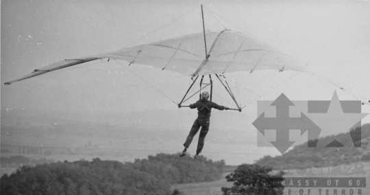 THM-BJ-11381 - Sárkányrepülő Alsónánán az 1970-es években