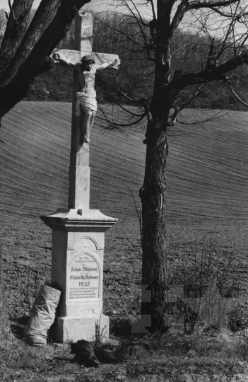 THM-BJ-11585 - Fogadalmi kereszt Cikón az 1980-as években