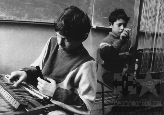 THM-BJ-11843 - Politechnika óra a decsi általános iskolában az 1970-es években