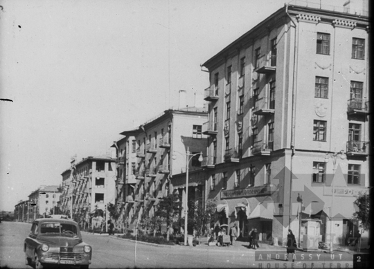 THM-DIA-2013.20.3.03 - Így épül Sztálinváros