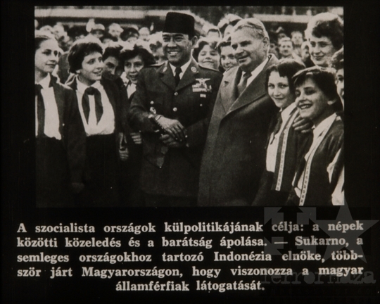 THM-DIA-2018.2.13.32 - A politikáról és a politizálásról