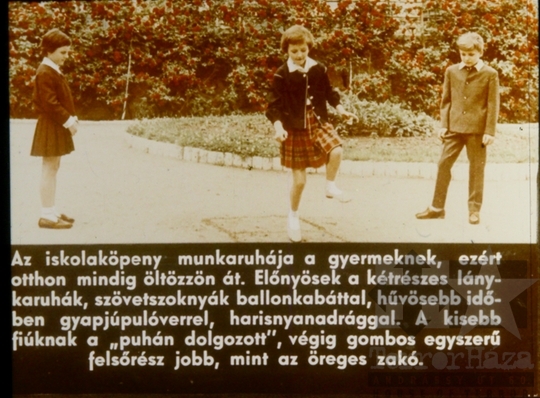 THM-DIA-2018.2.24.37 - Az óvodások és iskolások öltöztetése