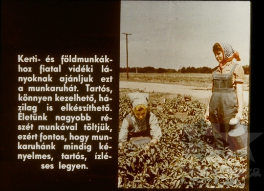 THM-DIA-2018.2.24.42 - Az óvodások és iskolások öltöztetése