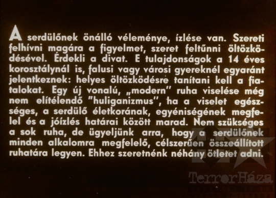 THM-DIA-2018.2.24.43 - Az óvodások és iskolások öltöztetése