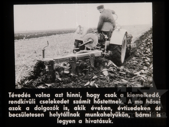 THM-DIA-2018.2.4.35 - Becsület és humanizmus. A ma hősei