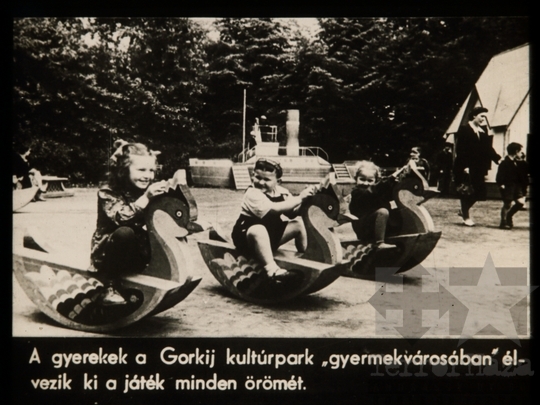 THM-DIA-2018.2.7.62 - Moszkva, a béke fővárosa