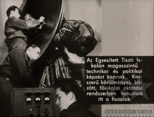 THM-DIA-2018.2.9.60 - Hazámat szolgálom