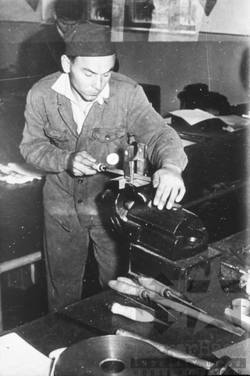 THM-DIA-2019.1.2.06 - Munka és erkölcs II.