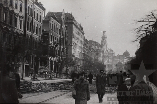 THM-TF-00013 - 1956-os forradalom és szabadságharc az Erzsébet körúton és környékén